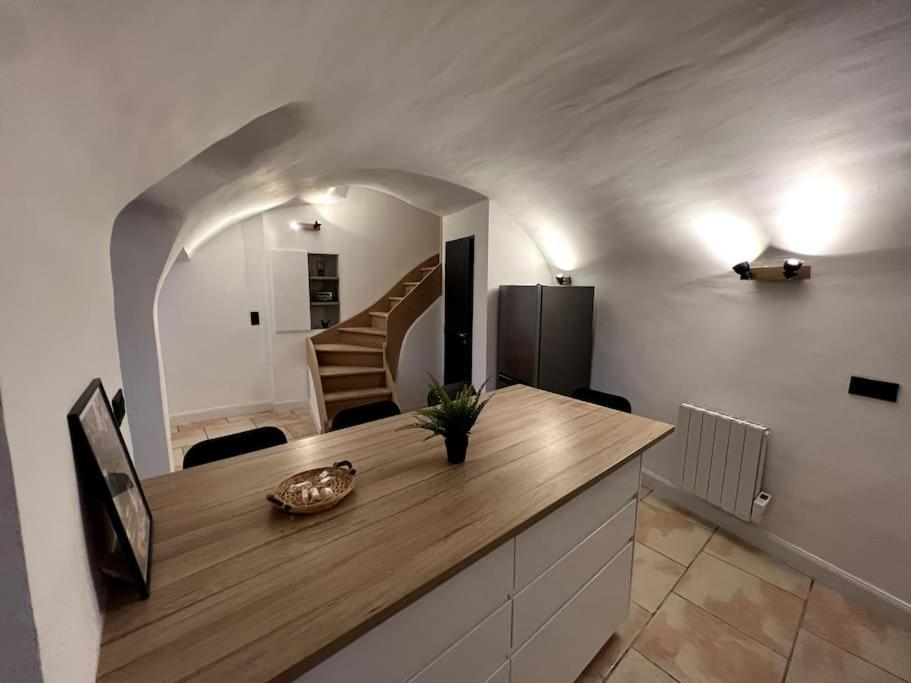 Maison De Ville Châteauneuf-du-Rhône Εξωτερικό φωτογραφία